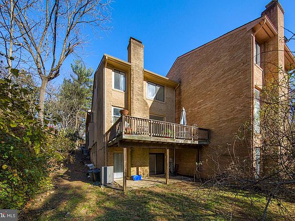 3rd image of 7 Great Pines Ct
