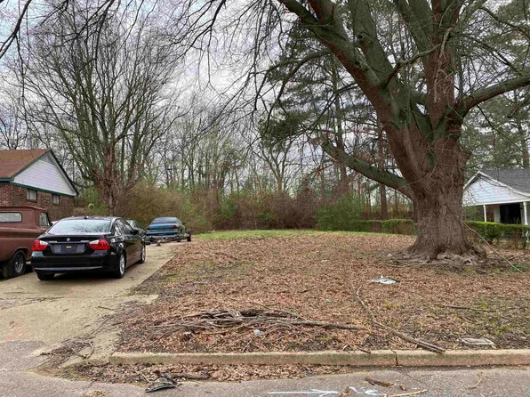 4521 Cinderella Dr, Memphis, TN 38109