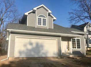 306 Goldenview Dr, Battle Creek, MI