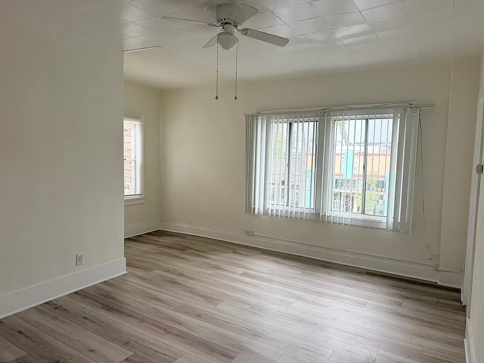 67 Linden Ave #4