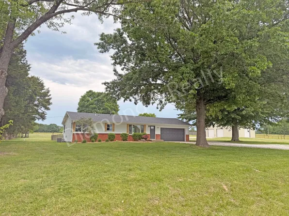 9297 E State Highway D, Rogersville, MO 65742