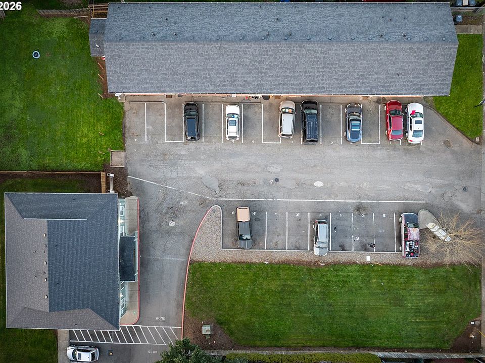 2nd image of 1267 SE Holman Ave
