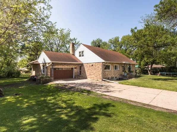 419 W 10th St, Morris, MN 56267