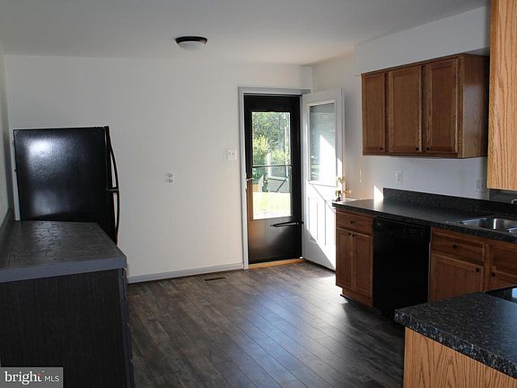 5th image of 9115 Heritage Dr