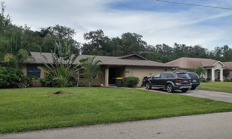 2nd image of 1442 W Silver Oak Dr