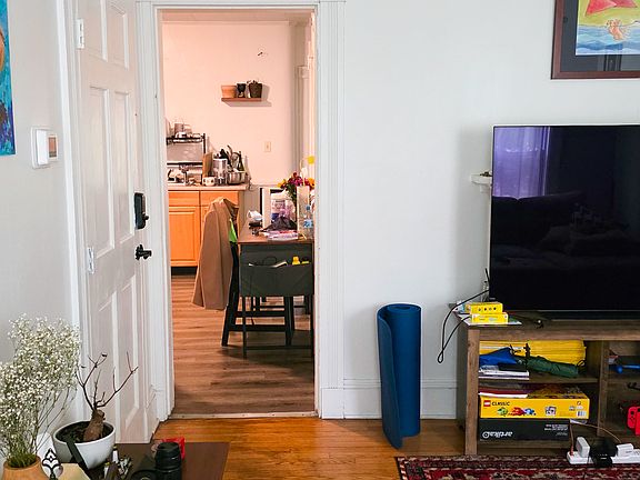 3rd image of 90 Edwards St #2