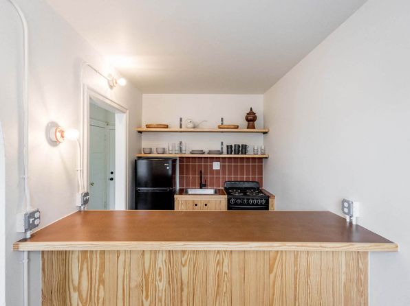 512 W Grand Blvd #605