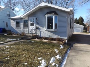 1907 S Jackson St, Appleton, WI 54915