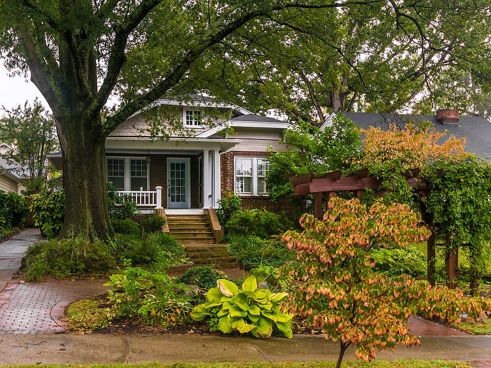 1st image of 303 N Tremont Dr