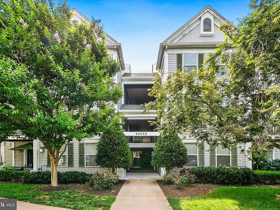 1st image of 10022 Vanderbilt Cir APT 10