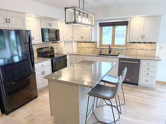 4th image of 4904 Linden Drive Pl