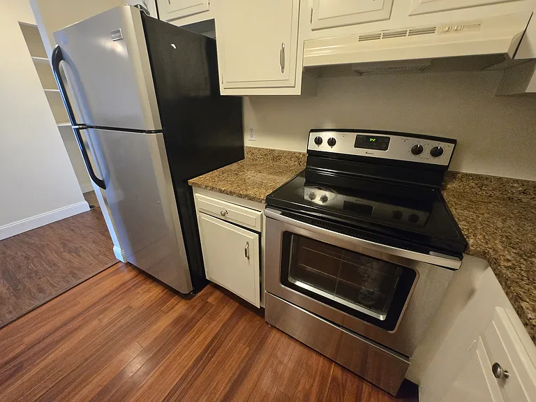 55 River Rd #9H — Photo 4