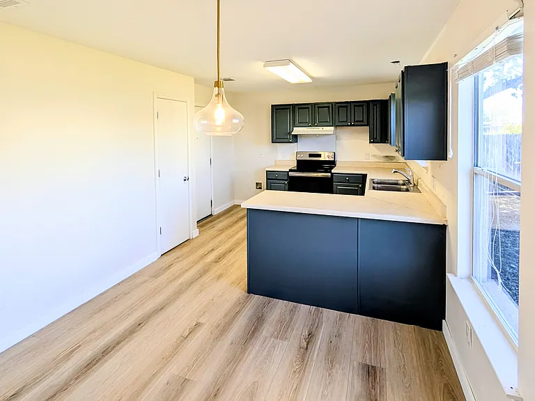 222 Phillips St — Photo 24