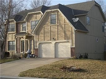 4th image of 11002 Sloan Ave