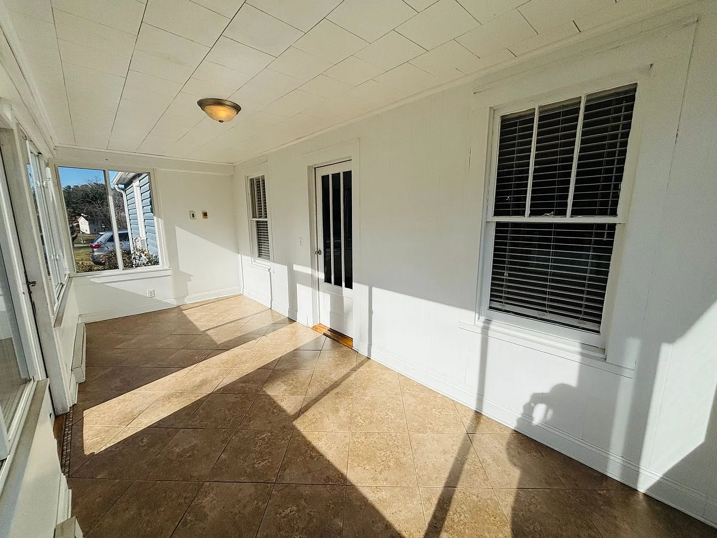 3 Bedroom 2 Bathroom house — Photo 3