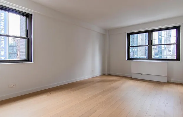 Rented by Manhattan Realty Group | media 17