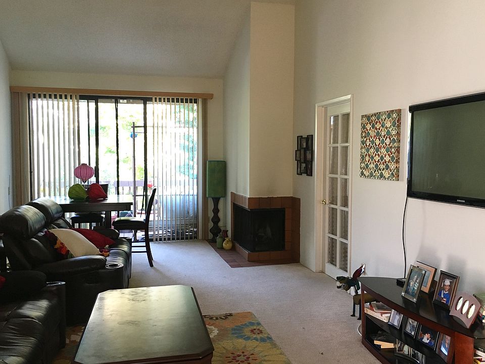 1st image of 26701 Quail Crk APT 32