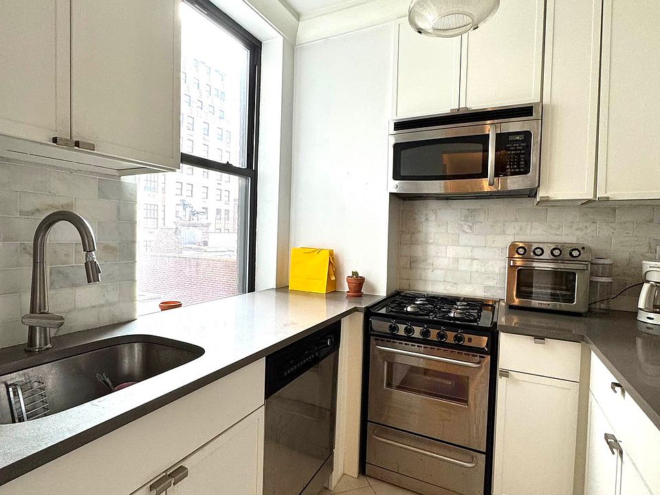 1st image of 61 E 77th St APT 7E
