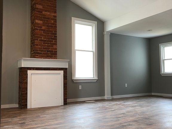 3rd image of 1415 Highland Ave
