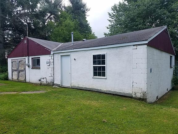 3rd image of 120 Delphine St