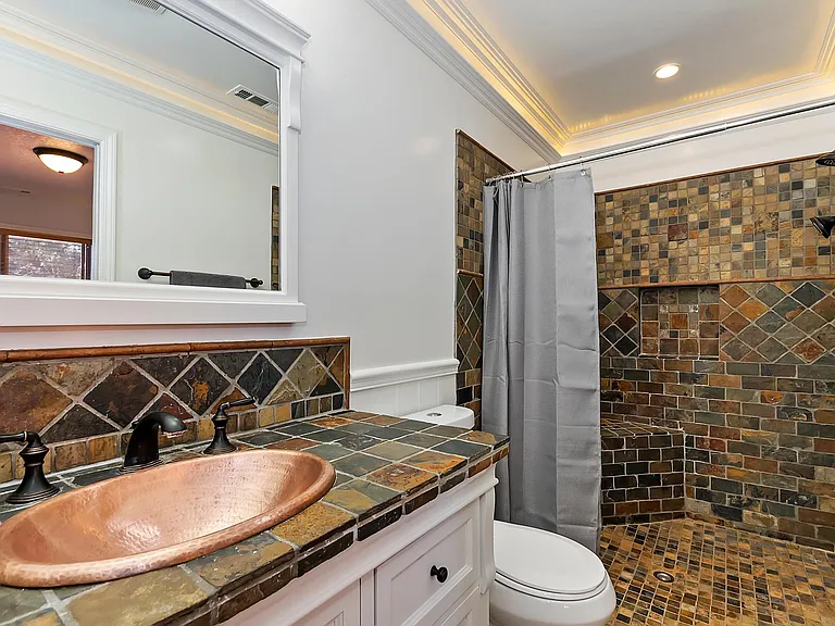 344 Montclair Dr — Photo 10