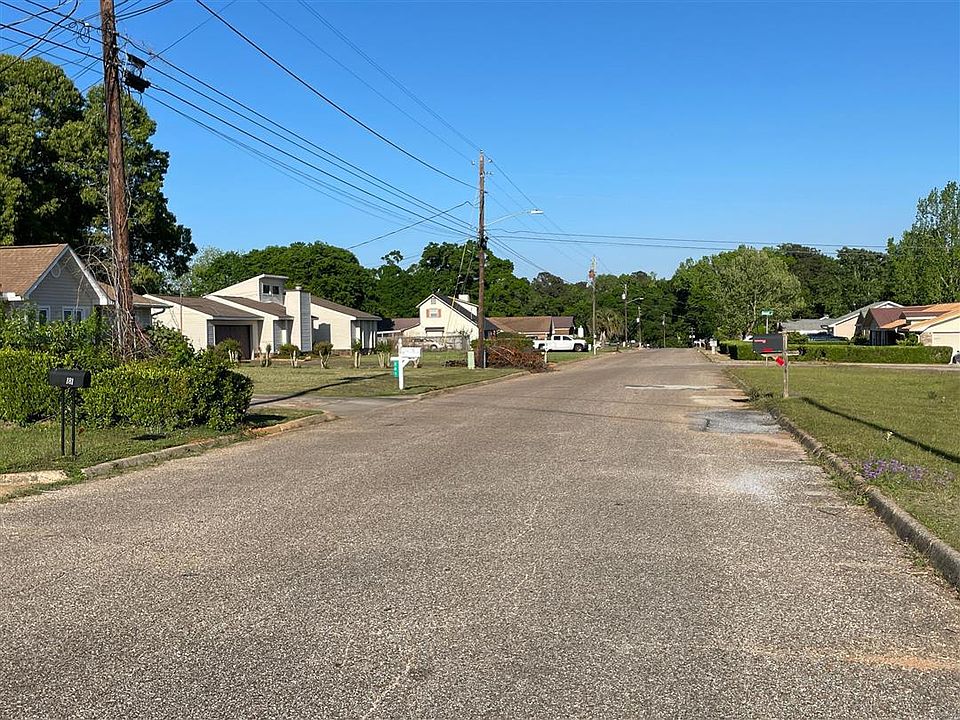 2nd image of 181 Simpson Dr