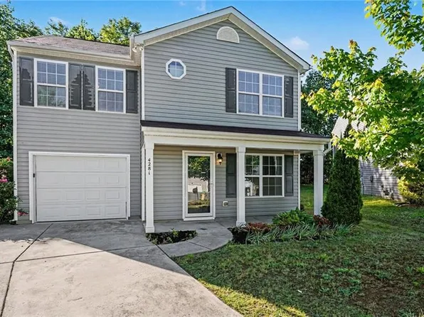 4281 Salem Springs Ct, Winston Salem, NC 27107