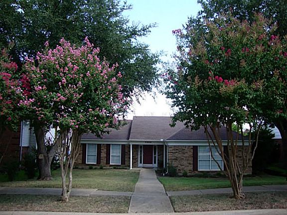 2nd image of 2226 Villawood Ln