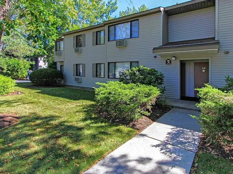 Fairwood — Photo 16