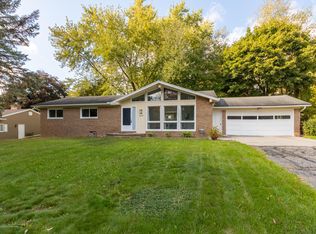 3539 W Hiawatha Dr, Okemos, MI 48864