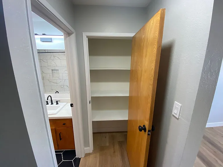 150th Avenue Apartments — Photo 9