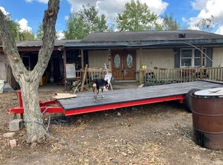 248 Becky St, El Campo, TX 77437