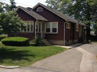 3 Hamilton Rd, Woburn, MA 01801