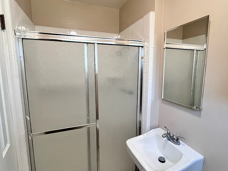 703 E Linfield St — Photo 21