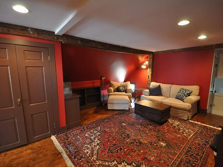 7190 Main St — Photo 32