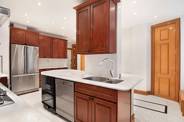 Rented by WAM Partners - William Moses Co. | media 23