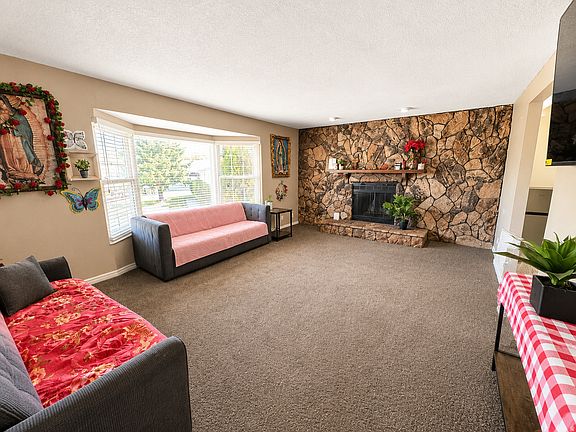4th image of 3931 W Stillwater Pl