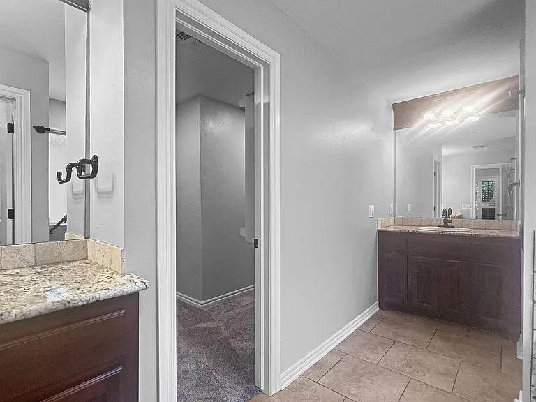 903 SW 78th St — Photo 15