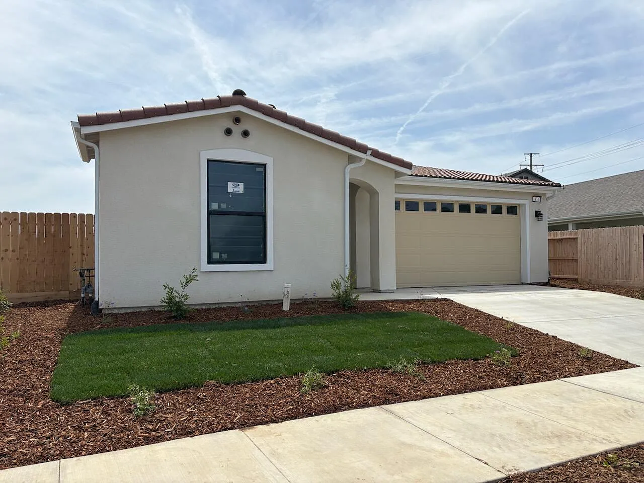 931 E Harter Drive photo 1