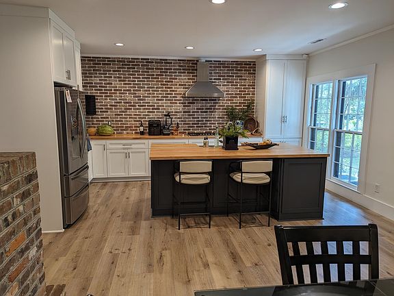 High-end kitchen, what will you create?