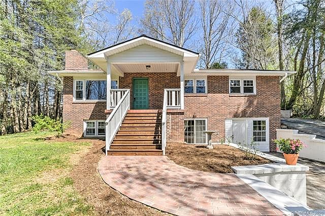 1st image of 209 Lyndon Ln