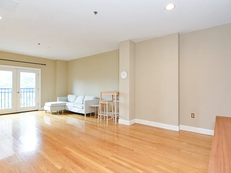 1723 Washington St #309 — Photo 8