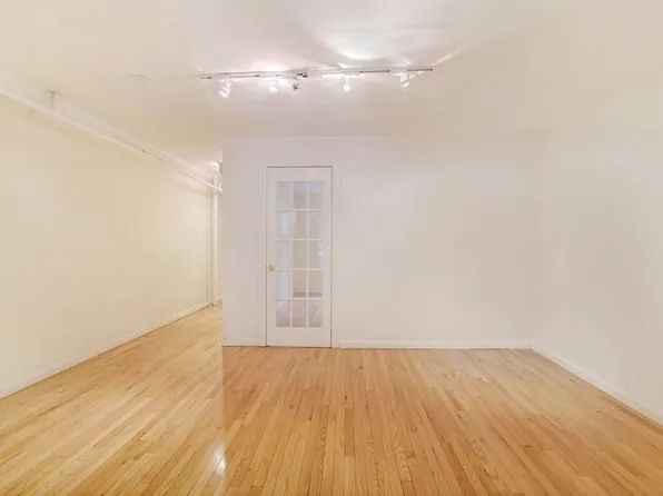 49 Saint Marks Avenue image 5 of 21