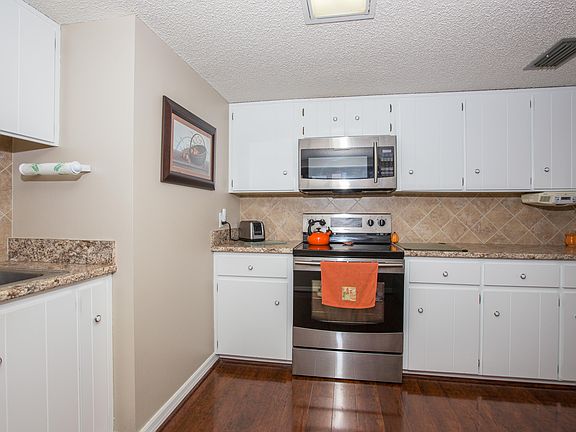 3rd image of 3580 Oceanshore Blvd S Unit 309