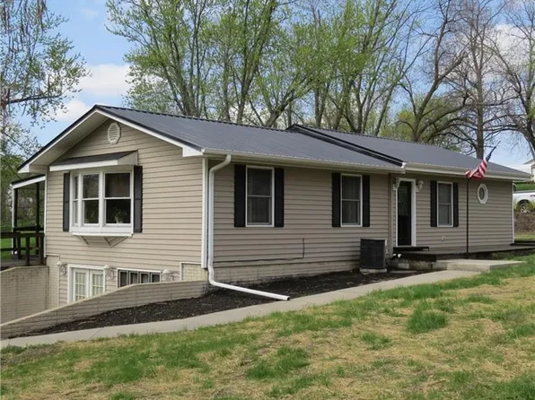 507 E Main St, Stanberry, MO 64489