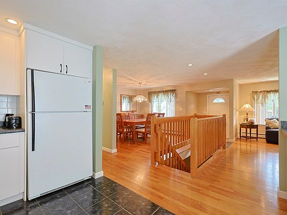 5th image of 37 Cliftondale Ave