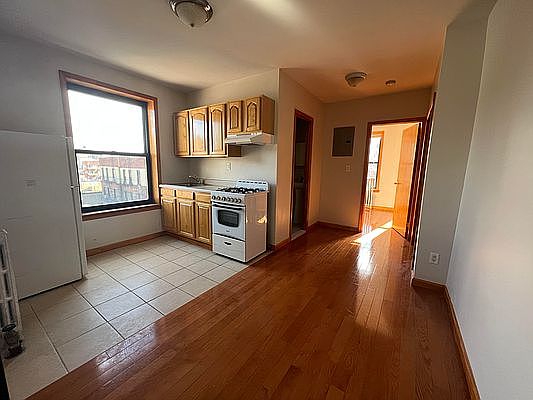 1st image of 338 E 20th St #2A