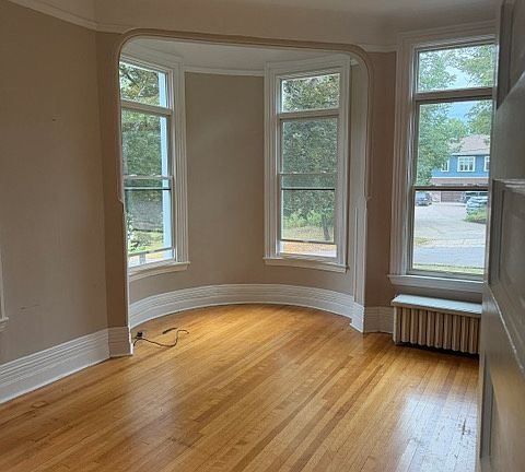 4th image of 521 E Arch St #A