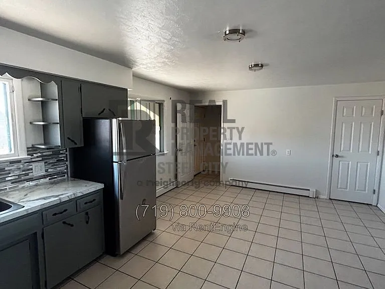 25618 Everett Rd — Photo 2