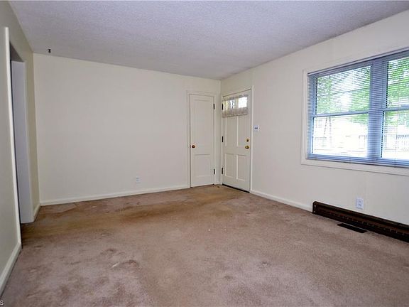2nd image of 1318 Tucker St